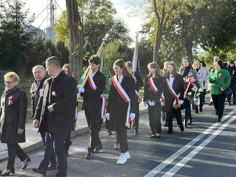 Obchody Święta Niepodległości w Kostomłotach