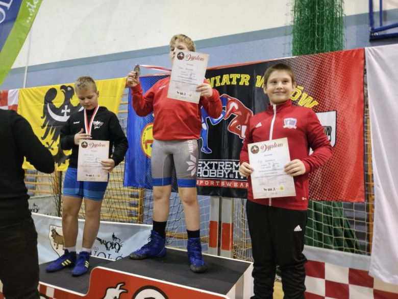 Zapaśnicy wrócili z medalami