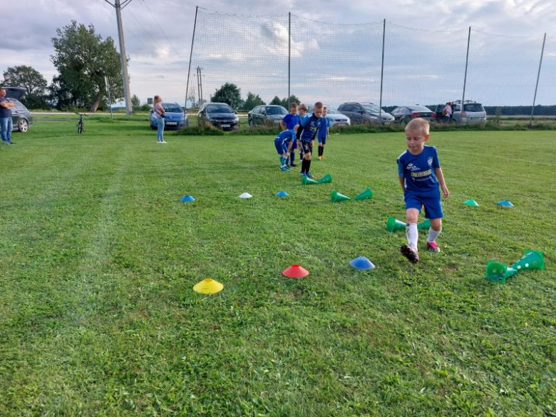 Turniej został rozegrany na dwóch specjalnie przygotowanych boiskach