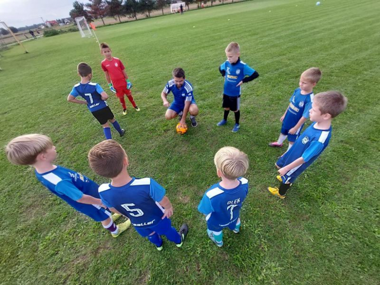 Turniej został rozegrany na dwóch specjalnie przygotowanych boiskach