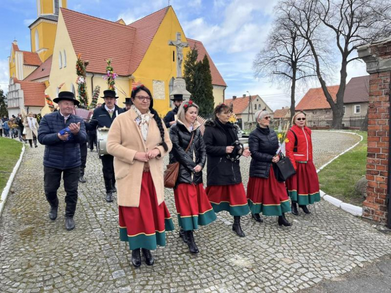 Niedziela Palmowa w Kostomłotach