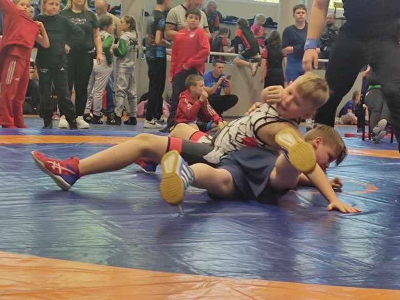 Turniej zapaśniczy w Pieszycach