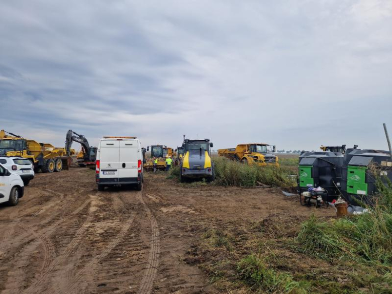 Ruszyła niwelacja terenu pod budowę zakładu Intel