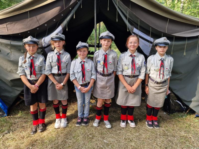 Obóz zuchów i harcerzy z 3. Malczyckiego Szczepu Harcerskiego Ogień