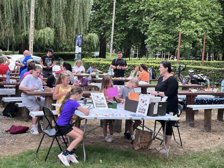 Piknik integracyjny w Cesarzowicach