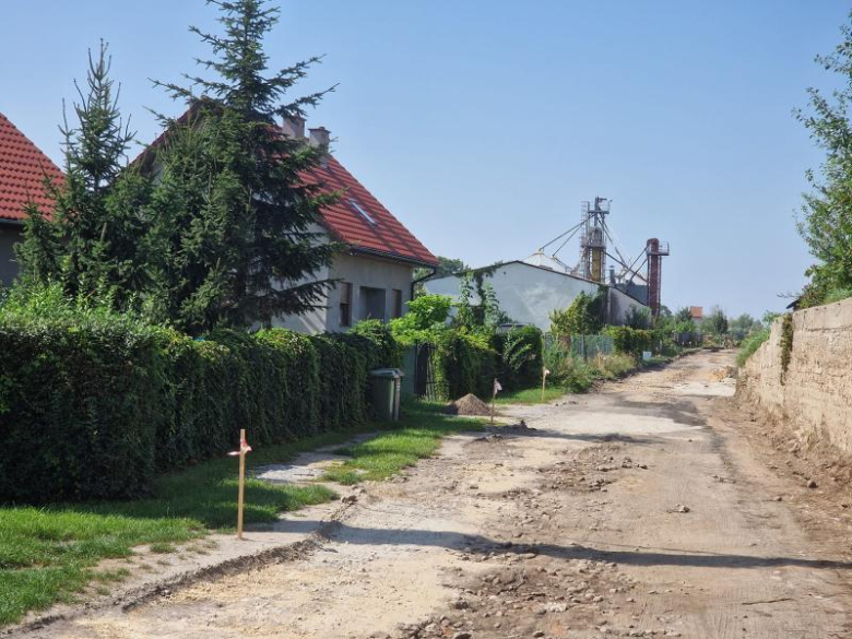 Trwa przebudowa dwóch dróg w Radakowicach