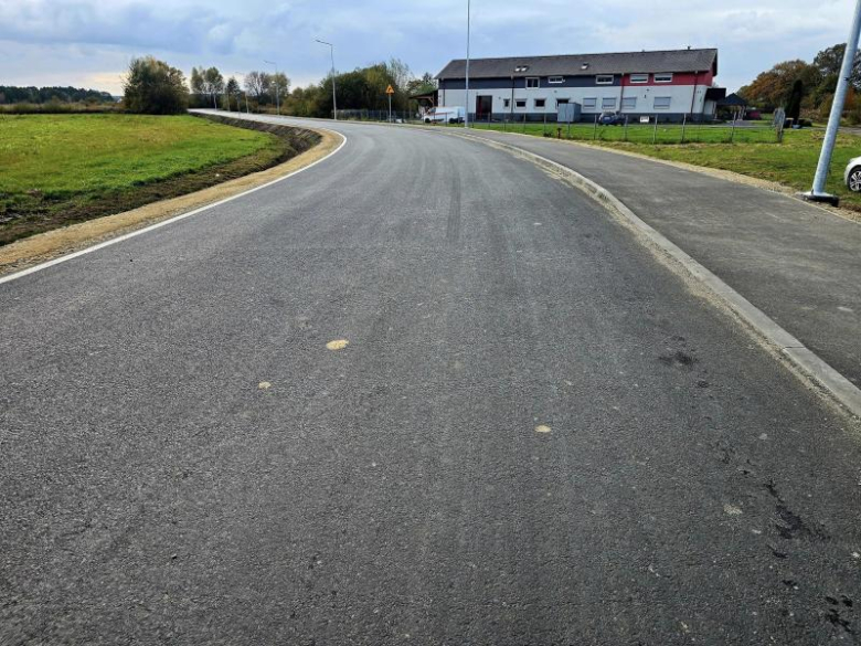 Odbiór przebudowanej drogi w gminie Miękinia