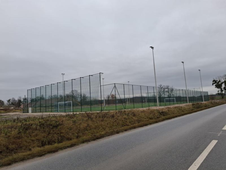 Nowe boisko w Kadłubie