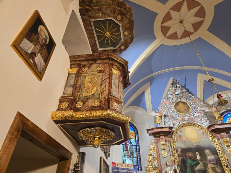 Trwa odbiór prac w kościele w Miękini