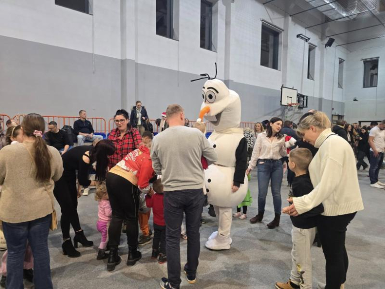 Kiermasz Bożonarodzeniowy w Lutyni