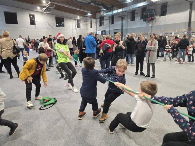 Kiermasz Bożonarodzeniowy w Lutyni