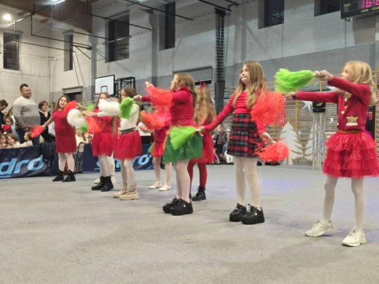 Kiermasz Bożonarodzeniowy w Lutyni