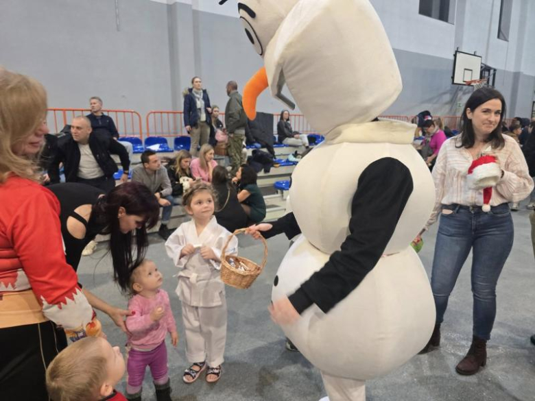 Kiermasz Bożonarodzeniowy w Lutyni