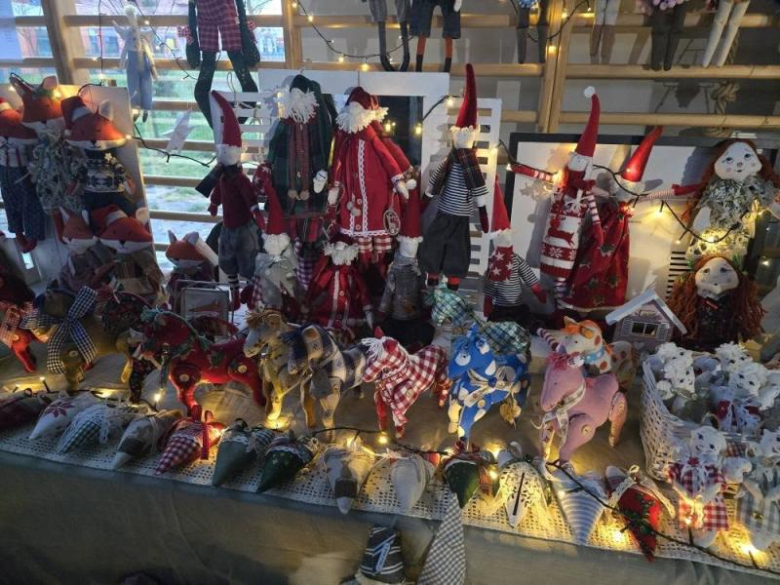 Kiermasz Bożonarodzeniowy w Lutyni