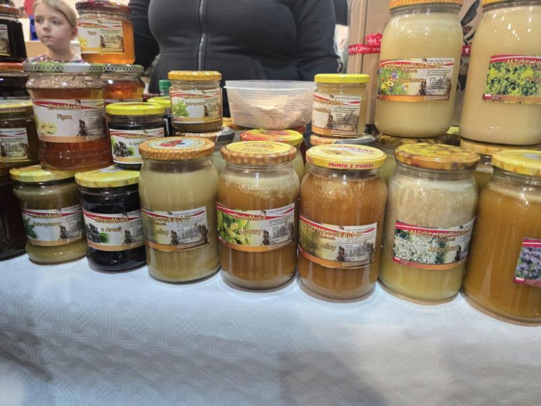 Kiermasz Bożonarodzeniowy w Lutyni