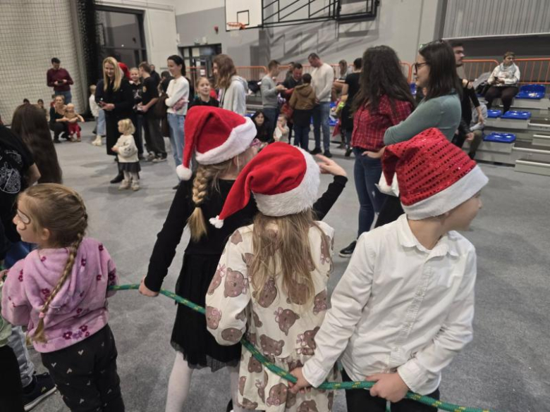 Kiermasz Bożonarodzeniowy w Lutyni