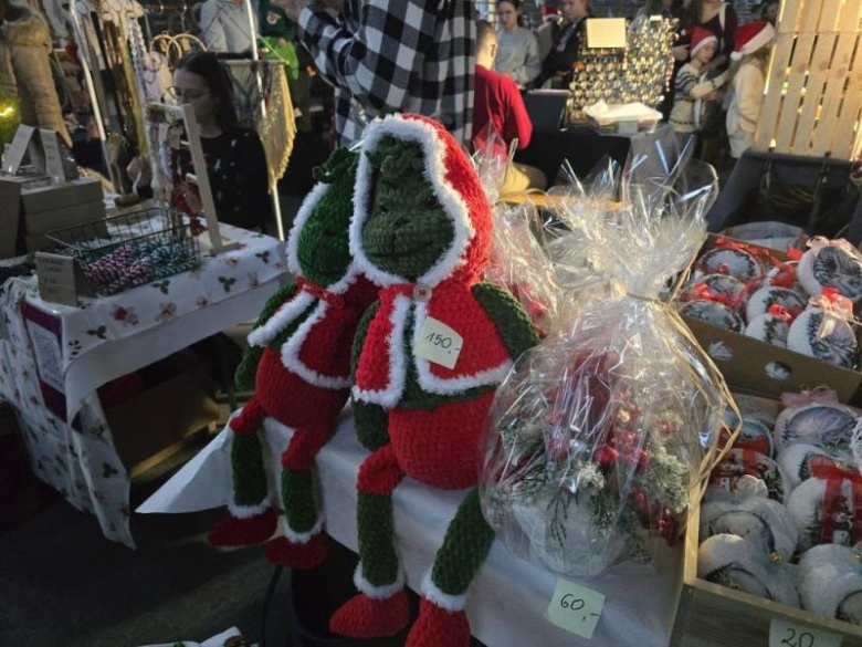 Kiermasz Bożonarodzeniowy w Lutyni