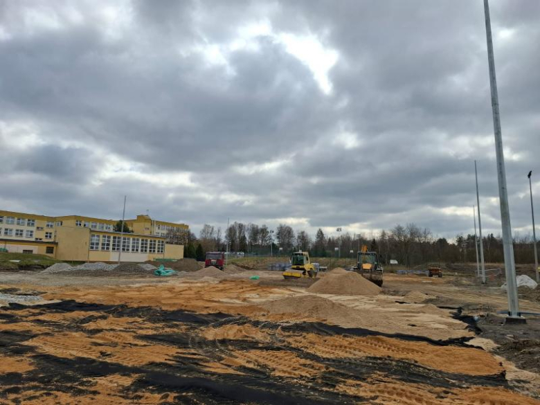 Trwa przebudowa boiska w Miękini