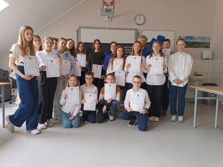 Wręczenie listów gratulacyjnych dla stypendystów