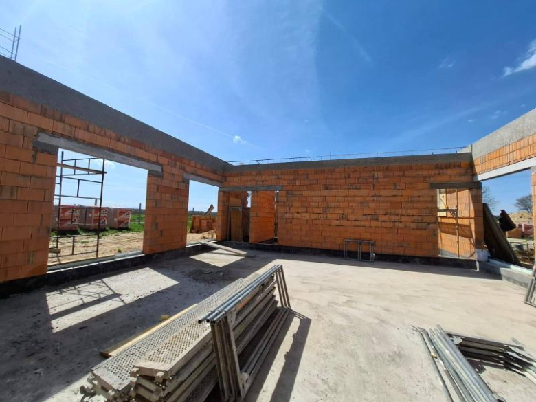 Budowa idzie zgodnie z planem