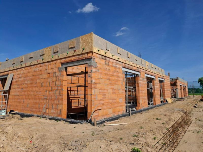 Budowa idzie zgodnie z planem