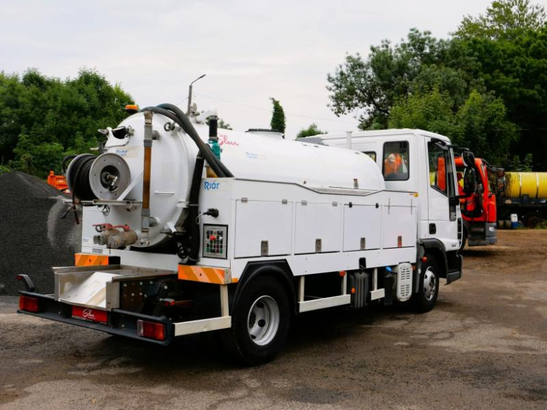 Kolejny nowy sprzęt dla służby drogowej Powiatu Średzkiego