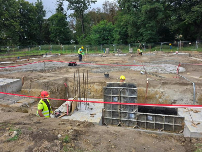 SUW w Źródłach w budowie