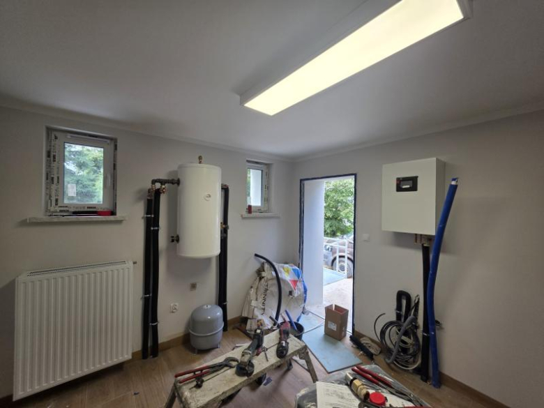 Trwa remont świetlicy wiejskiej w Łowęcicach