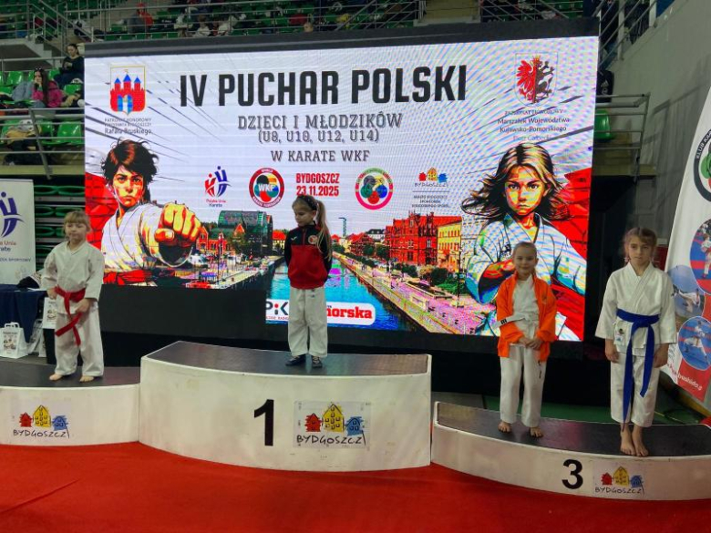 Silny występ młodych karateków