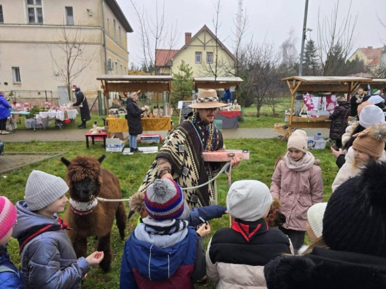 Jarmark Bożonarodzeniowy w Malczycach. Tradycyjne grudniowe spotkanie