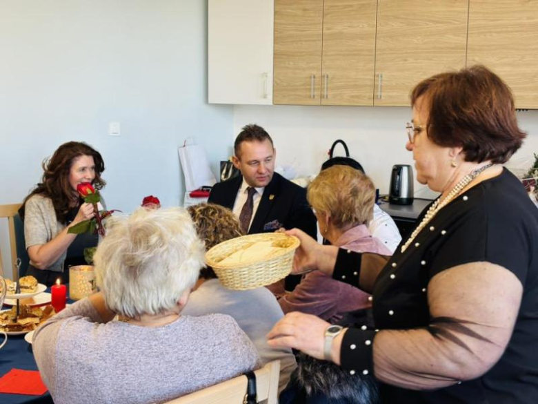 Seniorzy pokazali świąteczną magię. Rozstrzygnięto konkurs filmowy w gminie Udanin