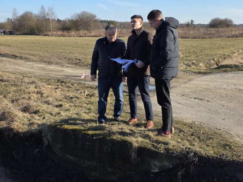 Rozpoczęły się prace przy budowie chodnika