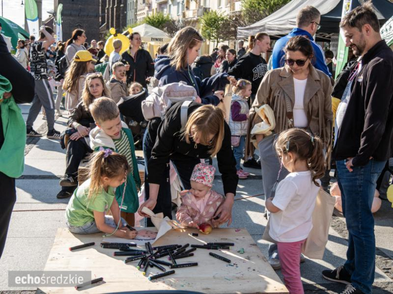 Dzień Ziemi na Rynku Dolnym w Środzie Śląskiej