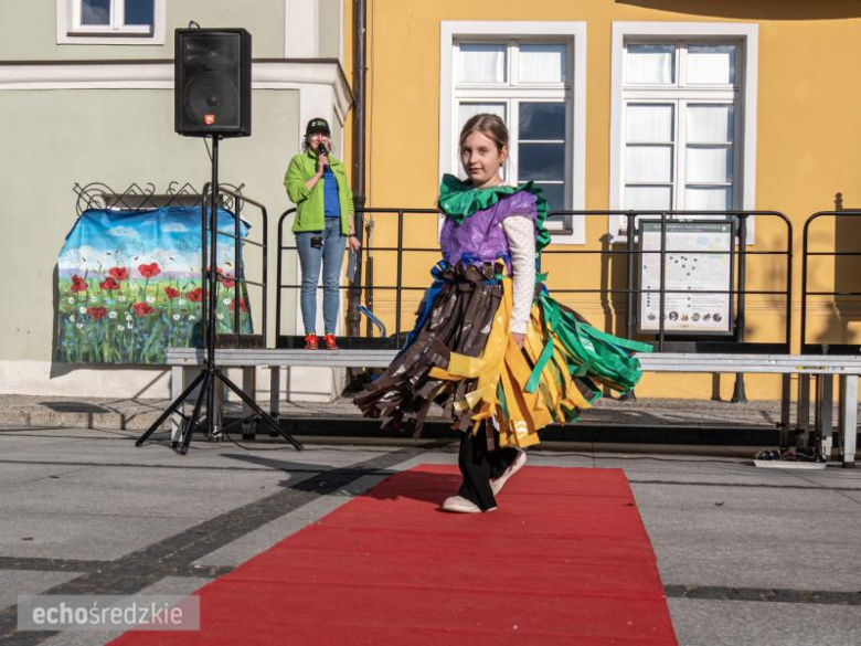 Dzień Ziemi na Rynku Dolnym w Środzie Śląskiej