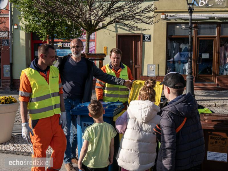 Dzień Ziemi na Rynku Dolnym w Środzie Śląskiej