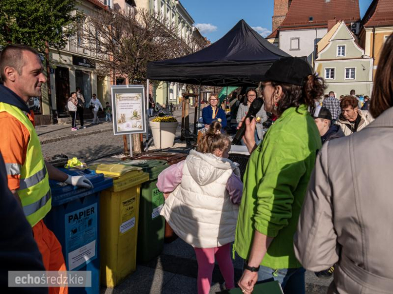 Dzień Ziemi na Rynku Dolnym w Środzie Śląskiej