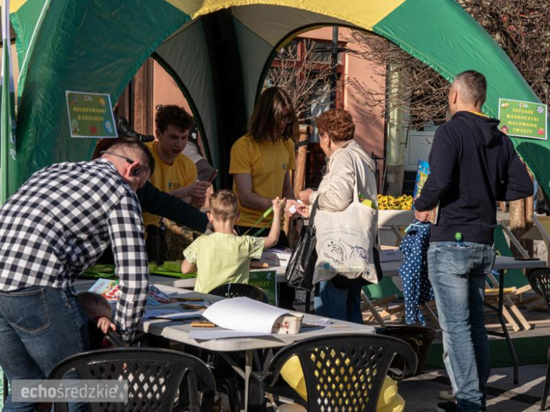 Dzień Ziemi na Rynku Dolnym w Środzie Śląskiej