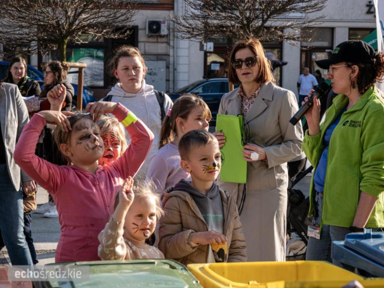Dzień Ziemi na Rynku Dolnym w Środzie Śląskiej