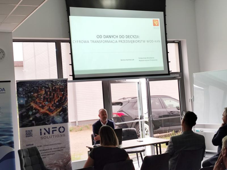 Seminarium poświęcone cyfrowej transformacji przedsiębiorstw wodociągowo-kanalizacyjnych