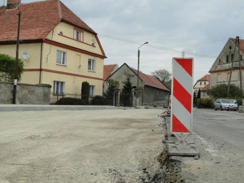 Nowe drogi i chodniki w powiecie średzkim