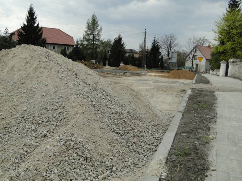 Nowe drogi i chodniki w powiecie średzkim