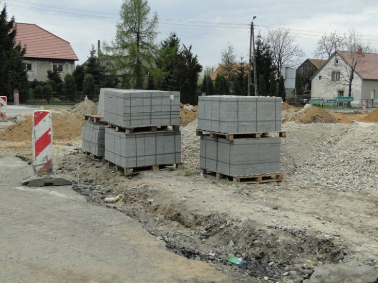 Nowe drogi i chodniki w powiecie średzkim