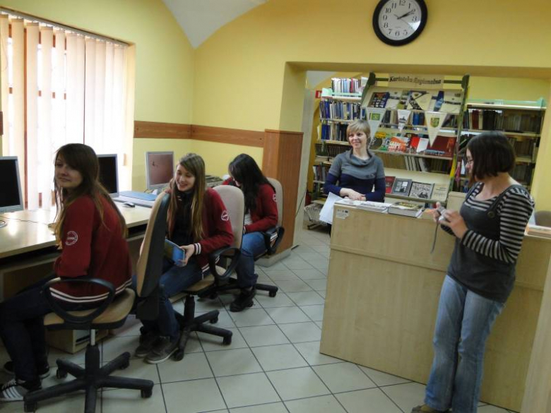 Pomyszkuj w bibliotece - Środa Śląska 2011