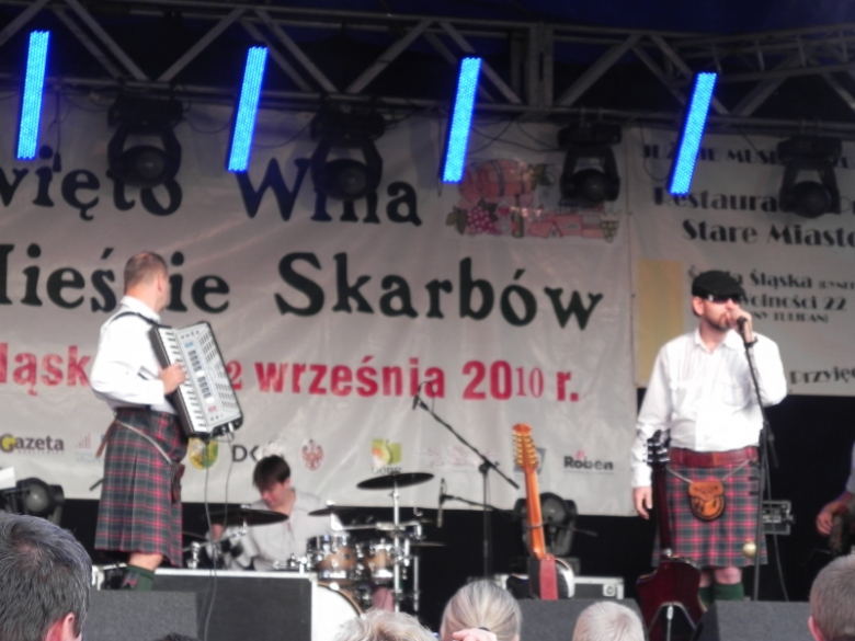 Zespół STONEHENGE W Środzie Śląskiej