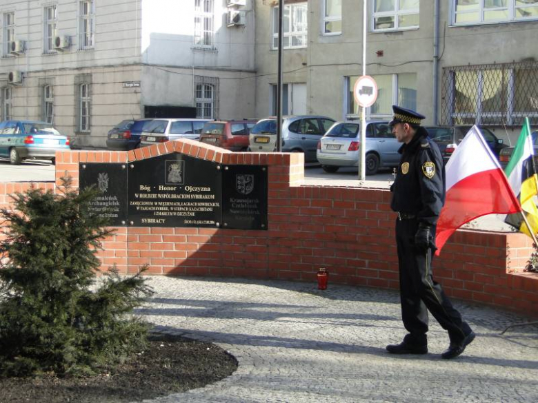 Uroczystości upamiętniające 71 rocznicę pierwszej masowej deportacji Polaków na Syberię