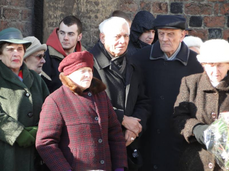 Uroczystości upamiętniające 71 rocznicę pierwszej masowej deportacji Polaków na Syberię