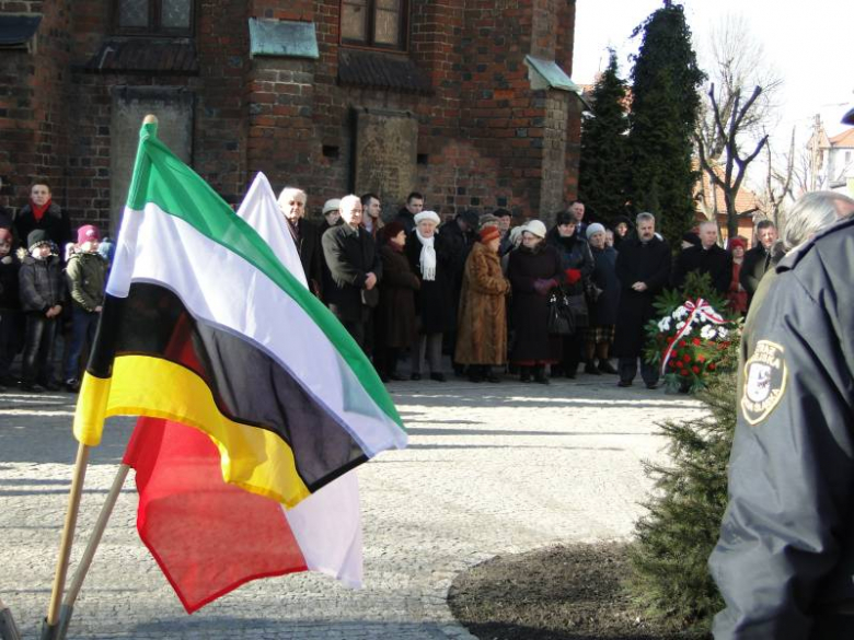 Uroczystości upamiętniające 71 rocznicę pierwszej masowej deportacji Polaków na Syberię