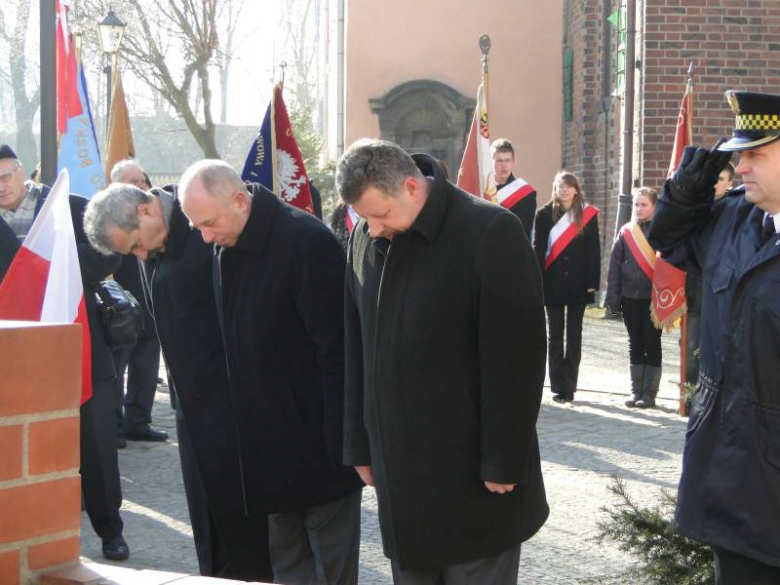 Uroczystości upamiętniające 71 rocznicę pierwszej masowej deportacji Polaków na Syberię