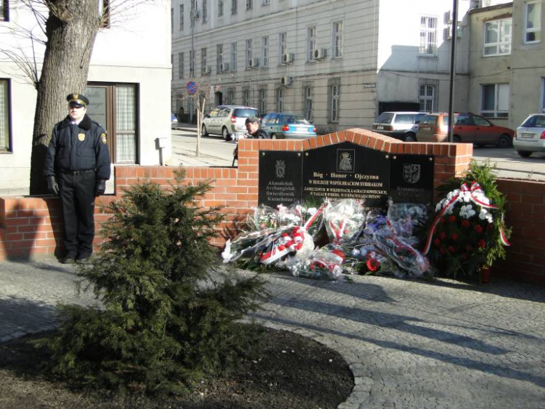 Uroczystości upamiętniające 71 rocznicę pierwszej masowej deportacji Polaków na Syberię