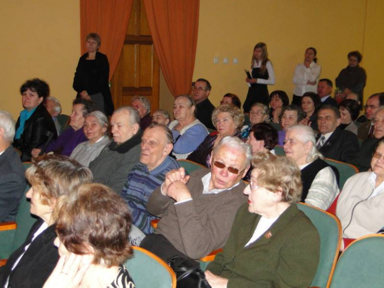 Uroczystości upamiętniające 71 rocznicę pierwszej masowej deportacji Polaków na Syberię